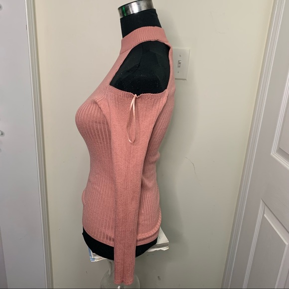 Urban Basics Flattering Chic Cut Off /Cold Shoulder Shoulder LongSleeve Top - Picture 5 of 14